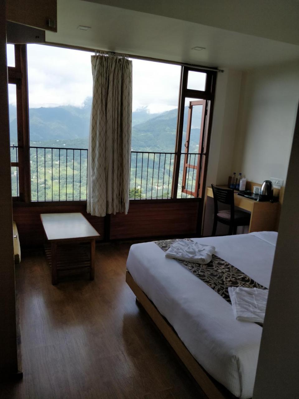 Hotel Ninamma Gangtok Exteriör bild